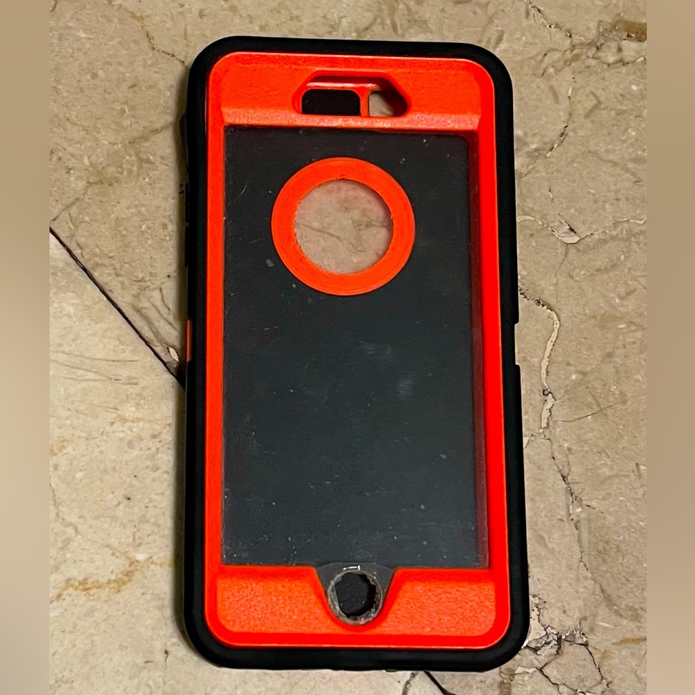 Otterbox iphone 6/6s case. Color: Orange and black, barely used